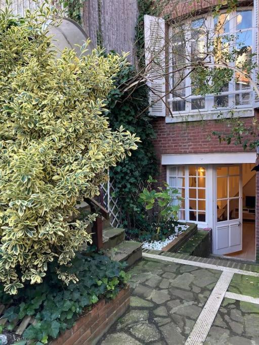 COMME UNE MAISON, duplex terrasse hypercentre de Trouville Extérieur photo